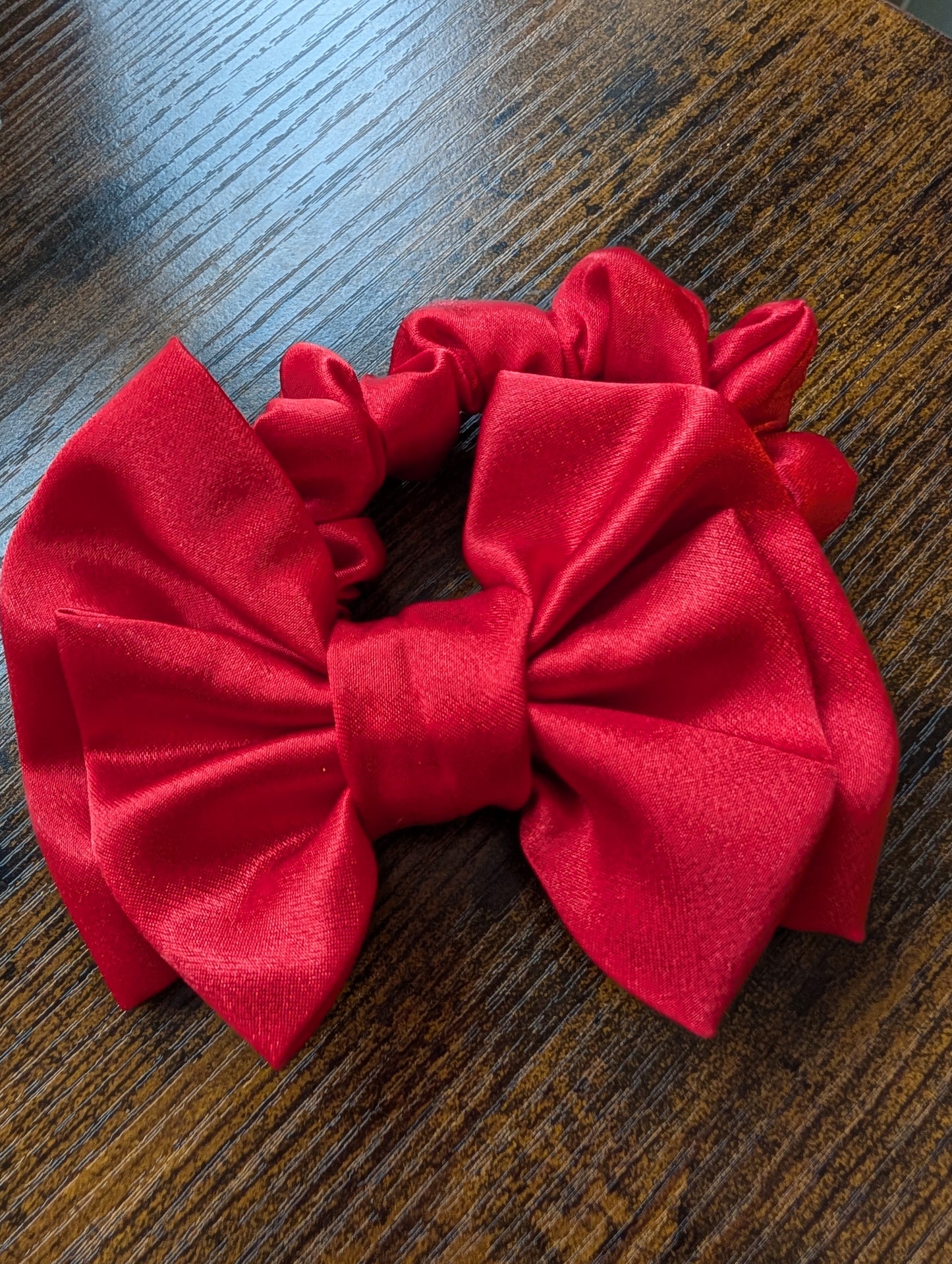 Bright Red mini Scrunchie Bow